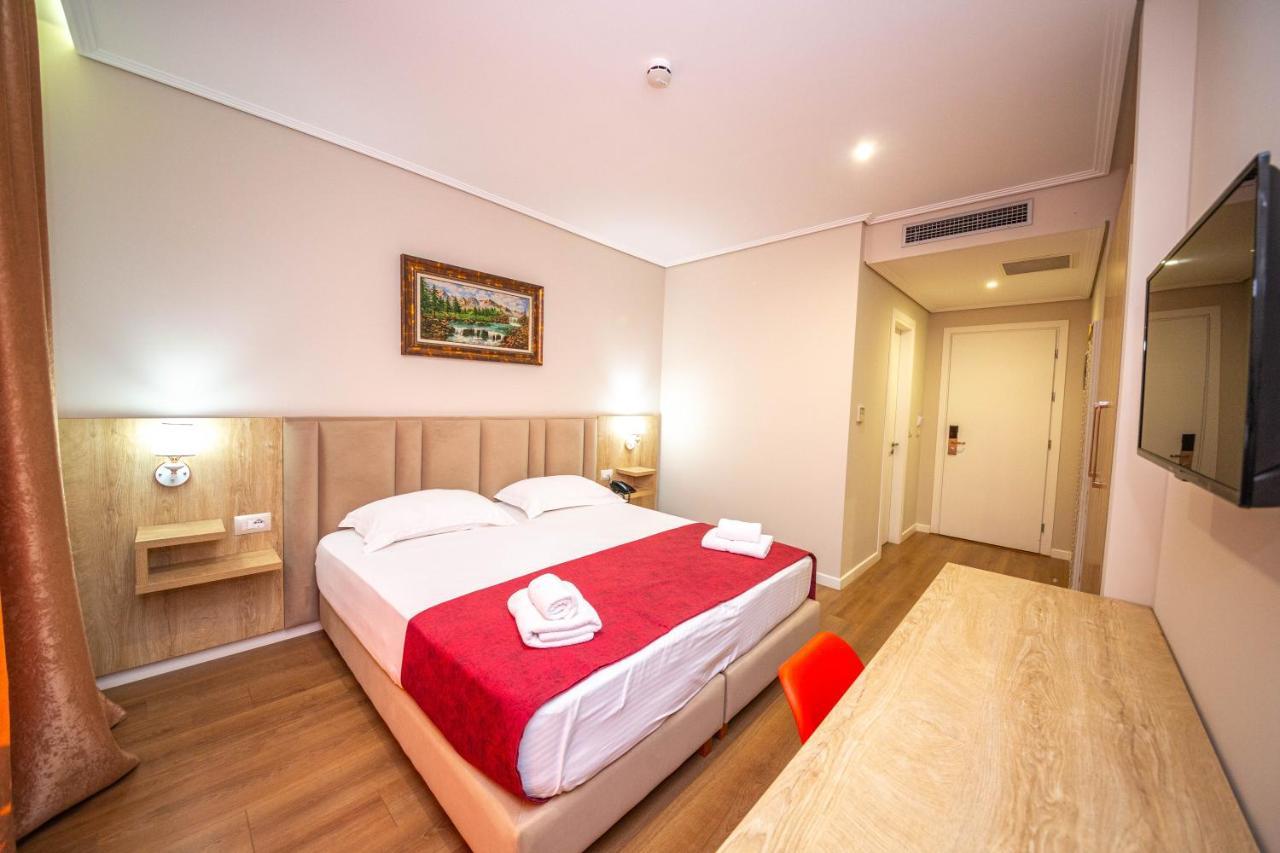 Class Hotel Ksamil Extérieur photo
