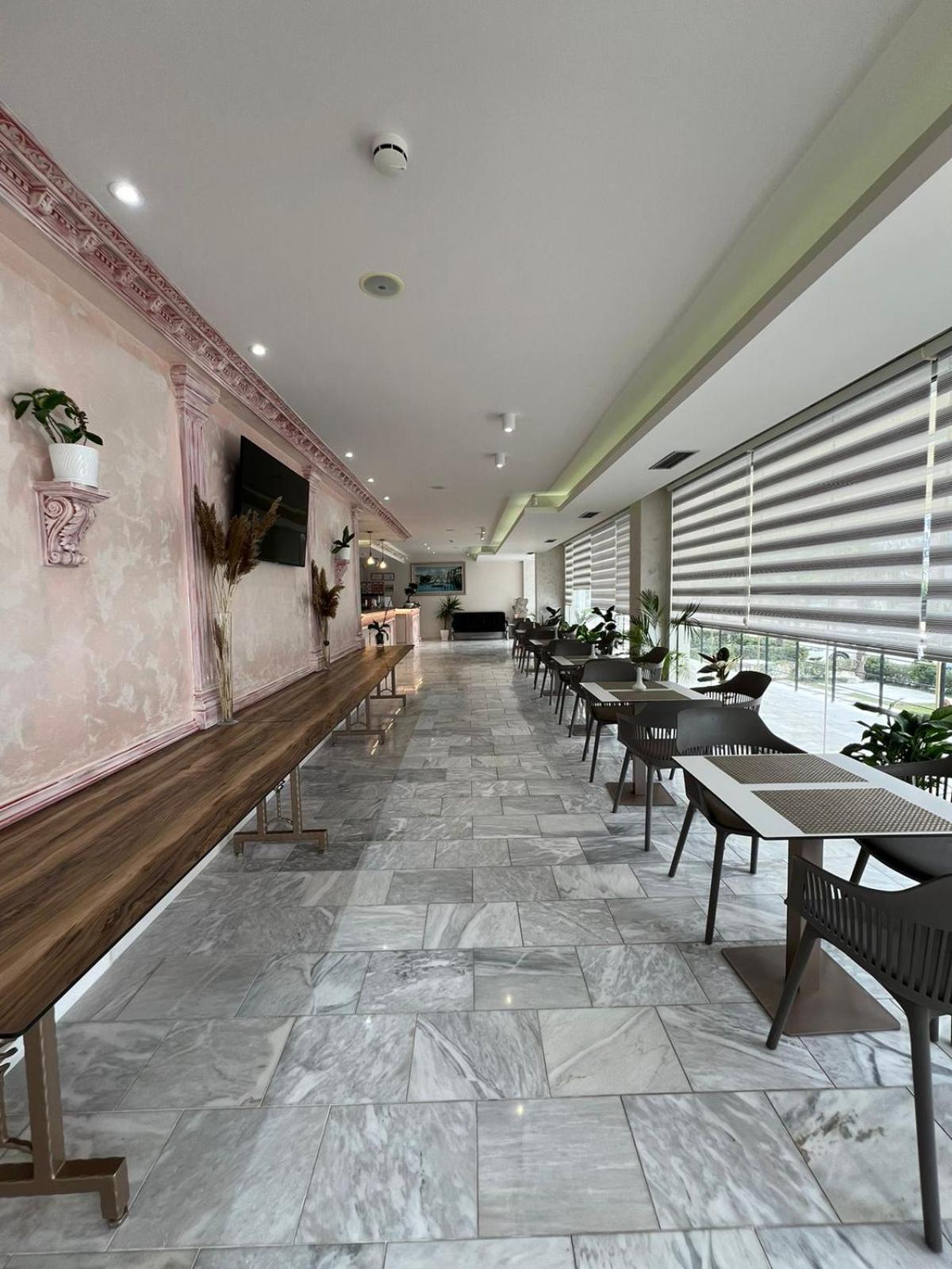 Class Hotel Ksamil Extérieur photo