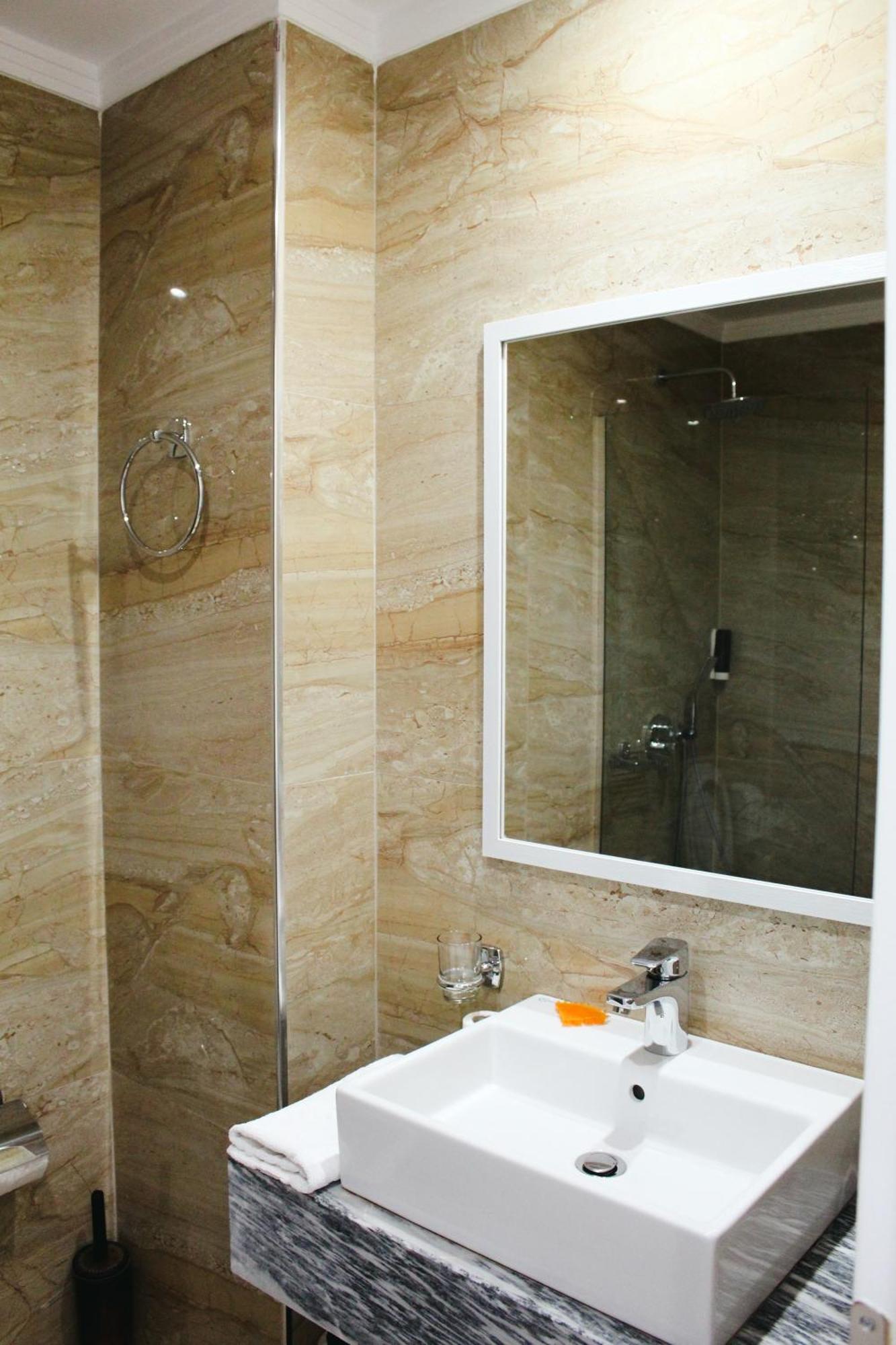 Class Hotel Ksamil Extérieur photo