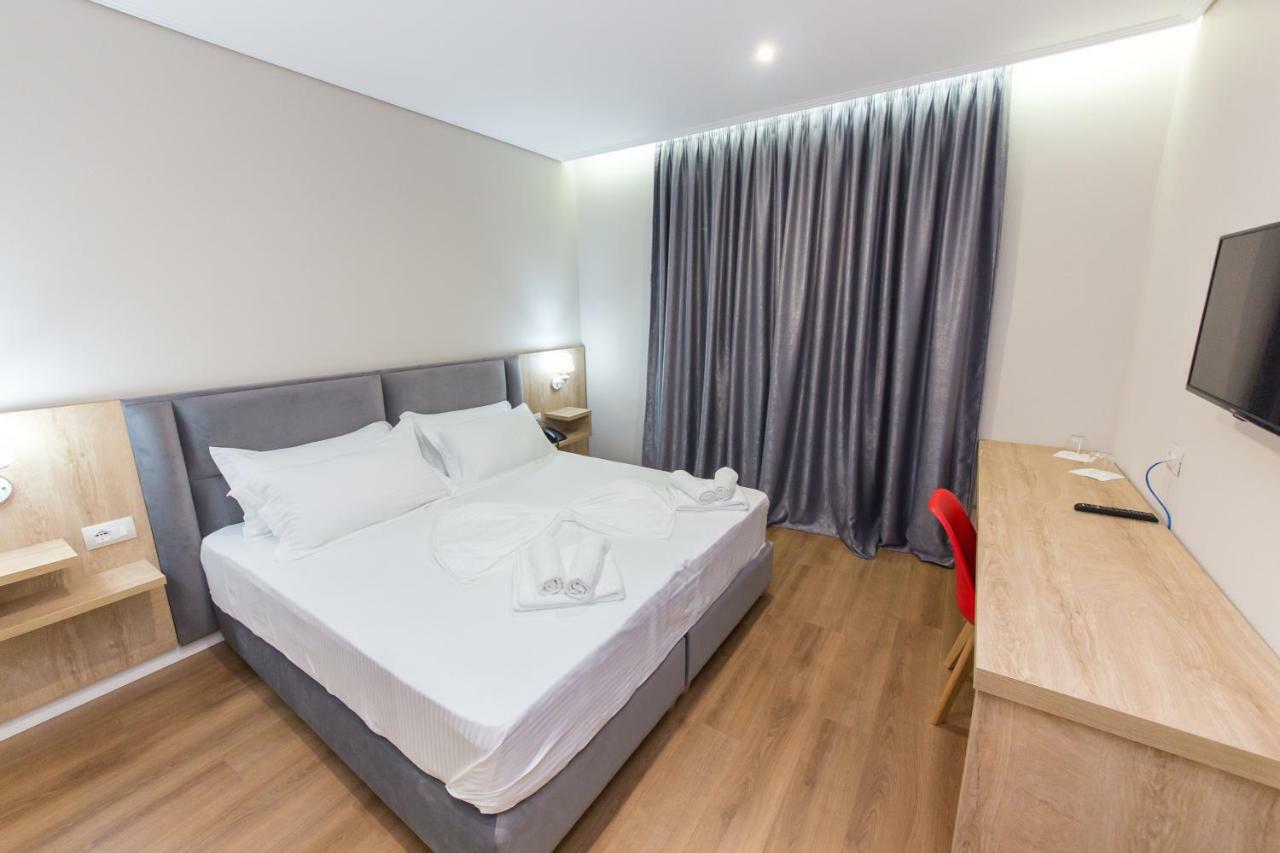 Class Hotel Ksamil Extérieur photo