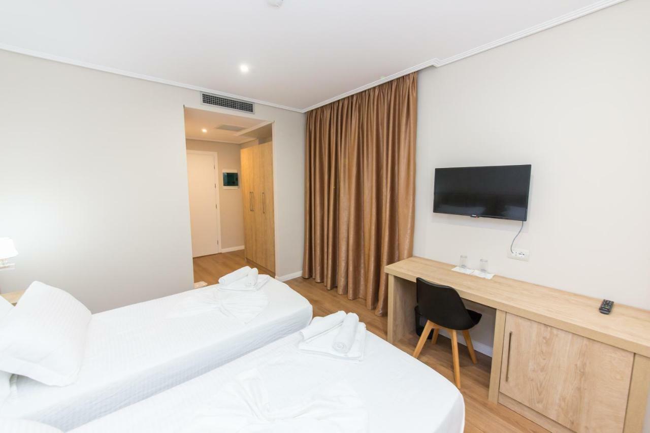 Class Hotel Ksamil Extérieur photo